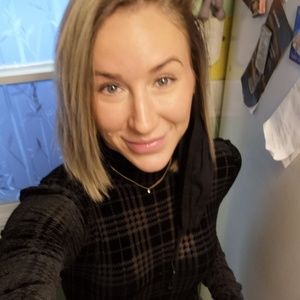 Meet your Posher, Christina